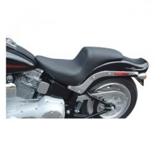 Mustang, Tripper Fastback 2-up one-piece seat